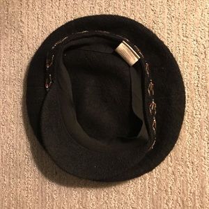 Luz Claiborne Wool Beret